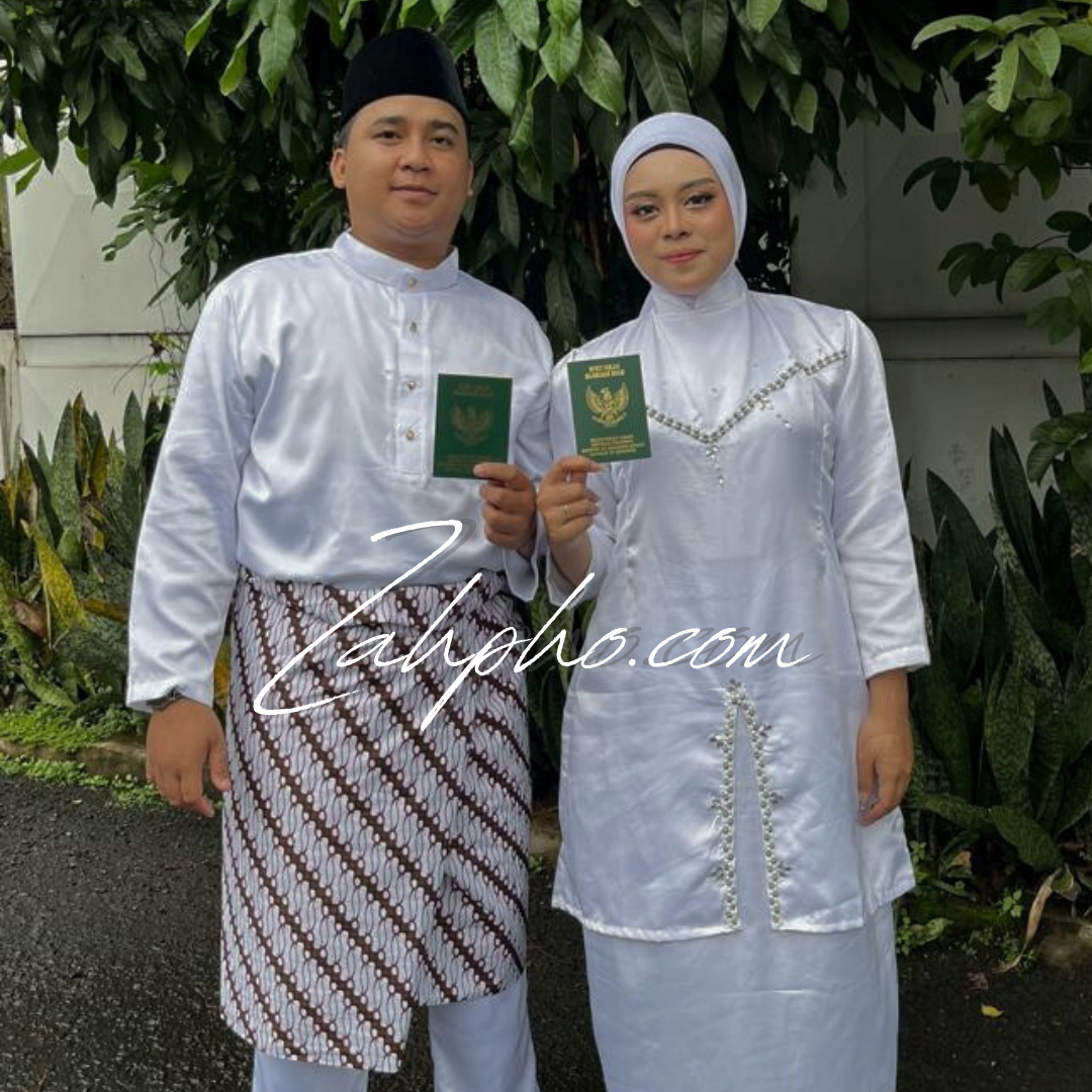 Dark Green Modern Wedding Photo Collage Instagram Post (4)